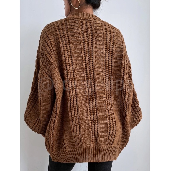 Oversized Brown Cable Knit Cardigan Long Sleeves Hip Length Buttoned - Picture 6 of 11